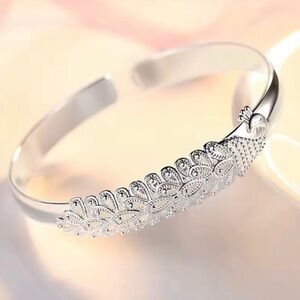 Elegant Sterling Silver Leaf Cuff Bracelet - Women Jewelry